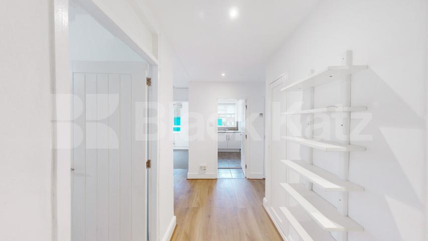 Newly refurbished three double bed flat in the heart of St Johns Wood St Johns Wood Road, St Johns Wood